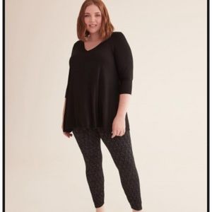 Women’s Black 3/4 sleeve shirt